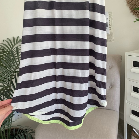 NWT Balance Collection Charcoal + White Striped Racerback Yoga Tank Top Medium - Picture 3 of 11